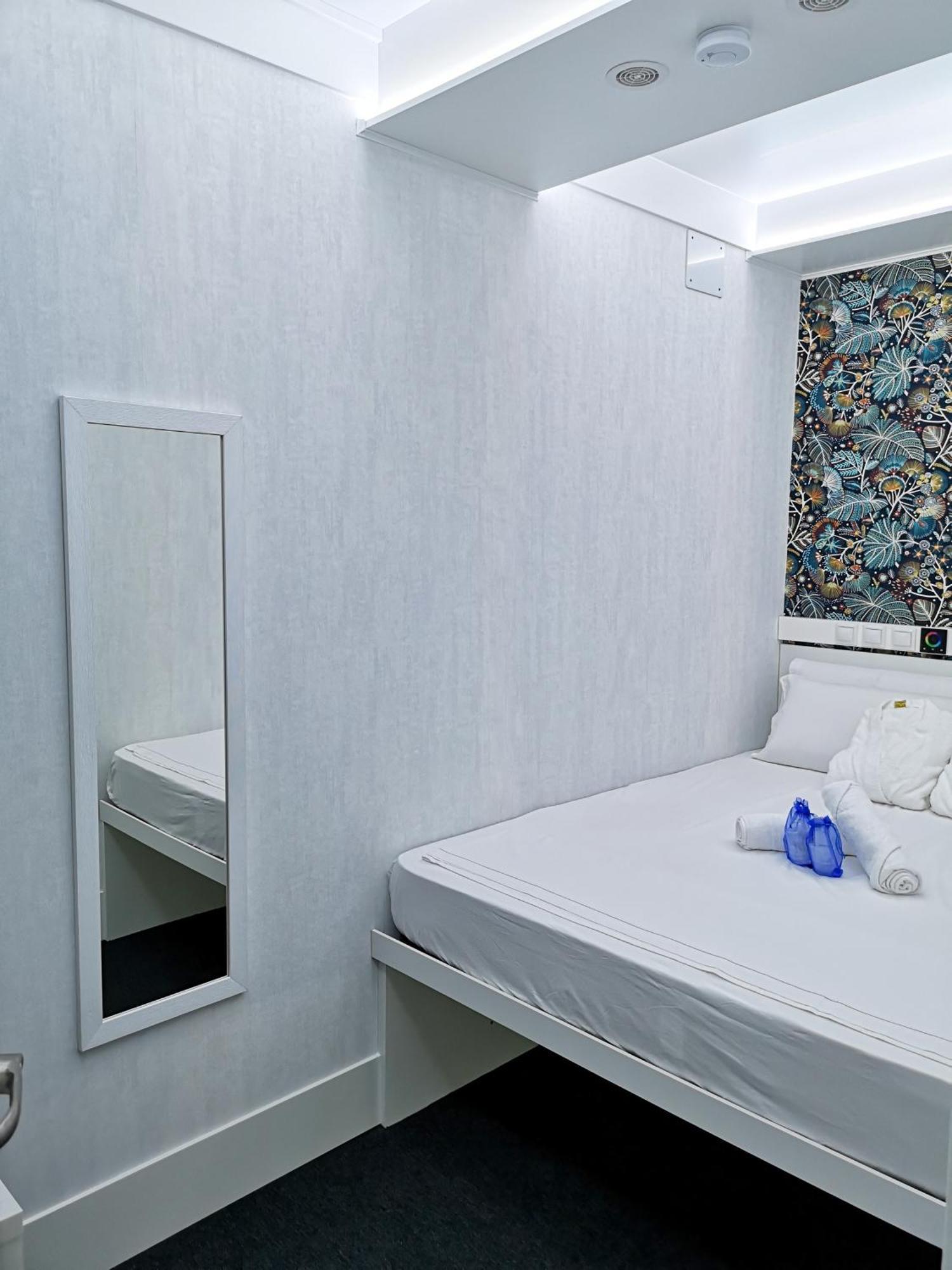 Modular Rooms Мадрид Экстерьер фото